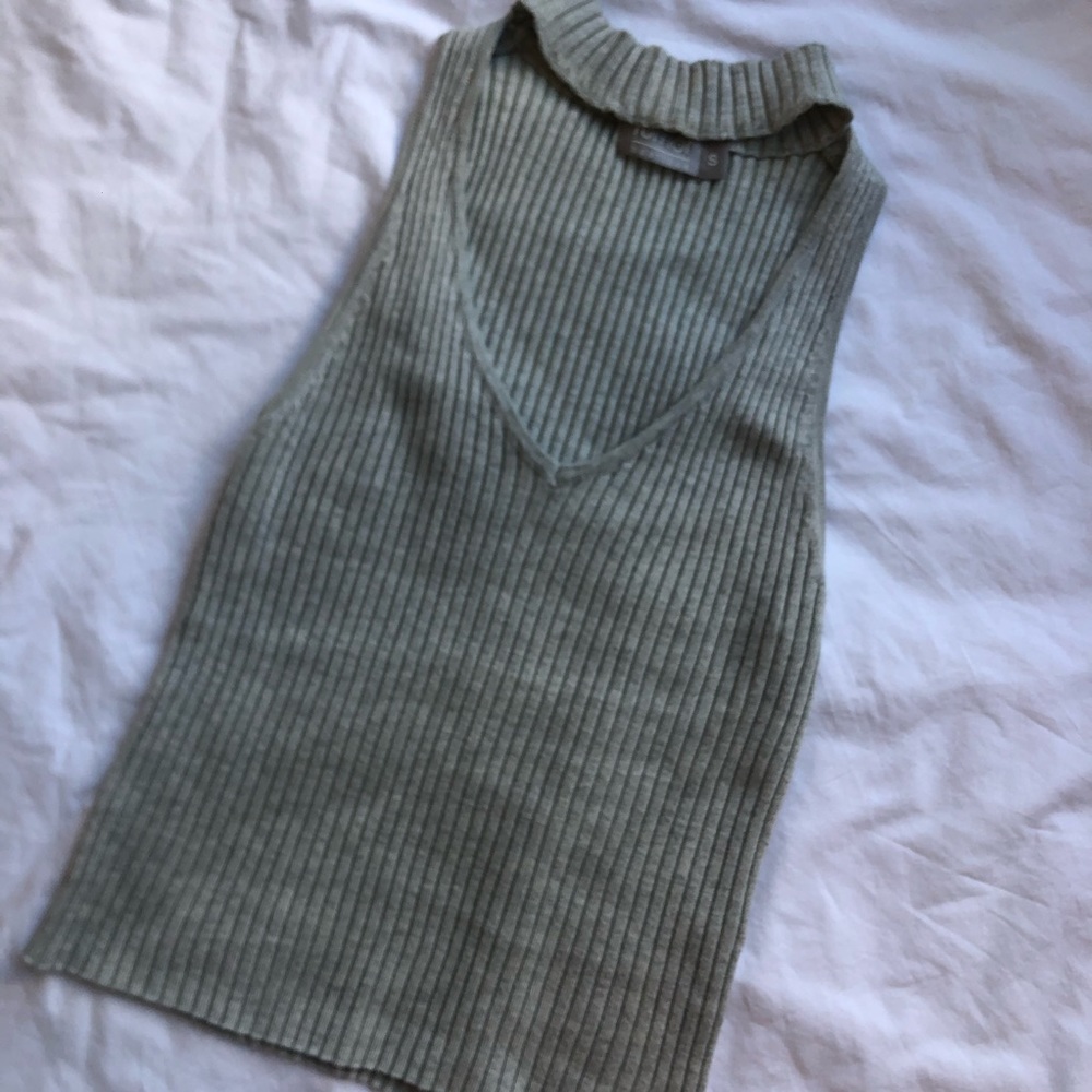 LF Grey Ribbed Cutout Tank - Picture 2 of 4